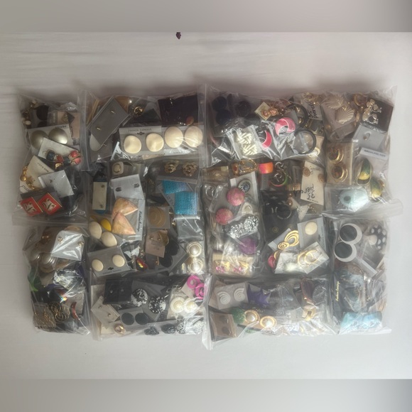 Bulk vintage Pierced earrings - Picture 5 of 6